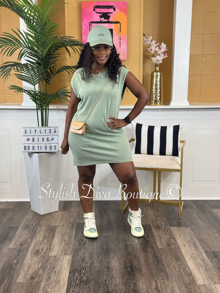 Mia Sleeveless Dress (Sage Green)