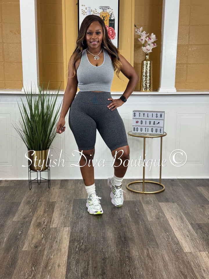 Seamless Ribbed Cropped Racerback Top (Heather Grey)
