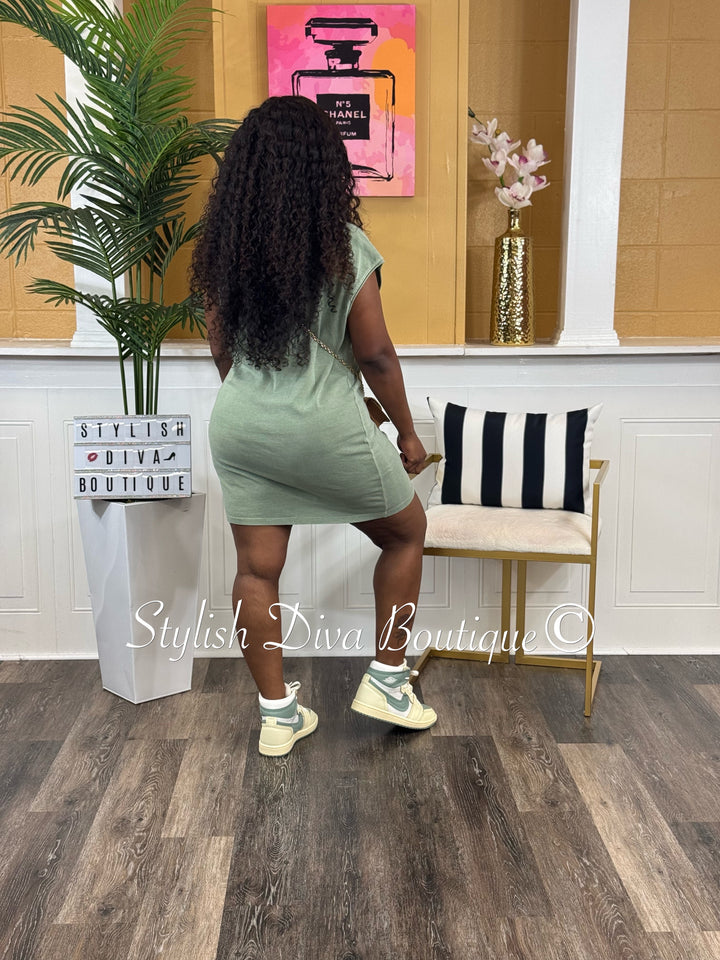 Mia Sleeveless Dress (Sage Green)