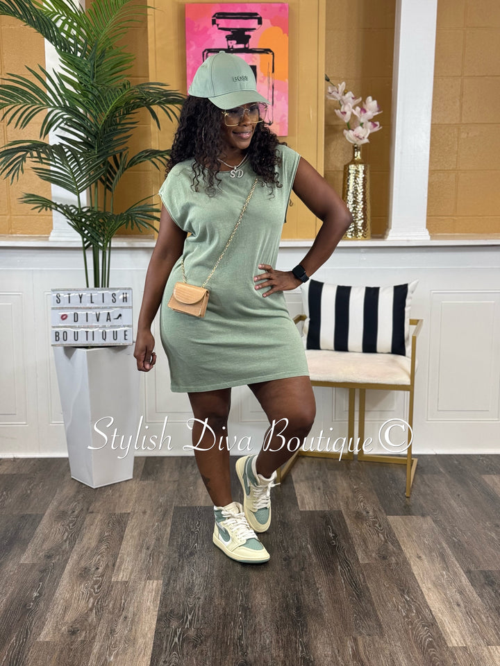 Mia Sleeveless Dress (Sage Green)