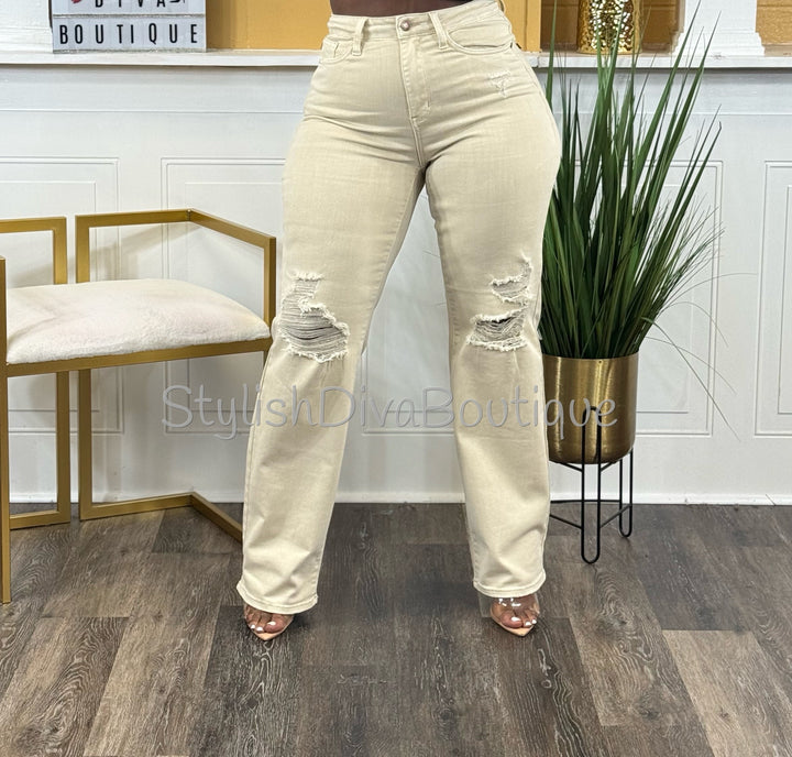 Neutral Ground Straight Leg Distressed Jeans (Cream)