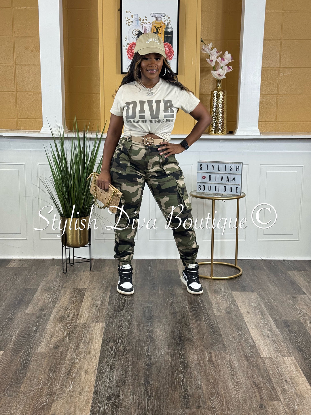 D.I.V.A. T-shirt (Sand Shirt/Grey Print)