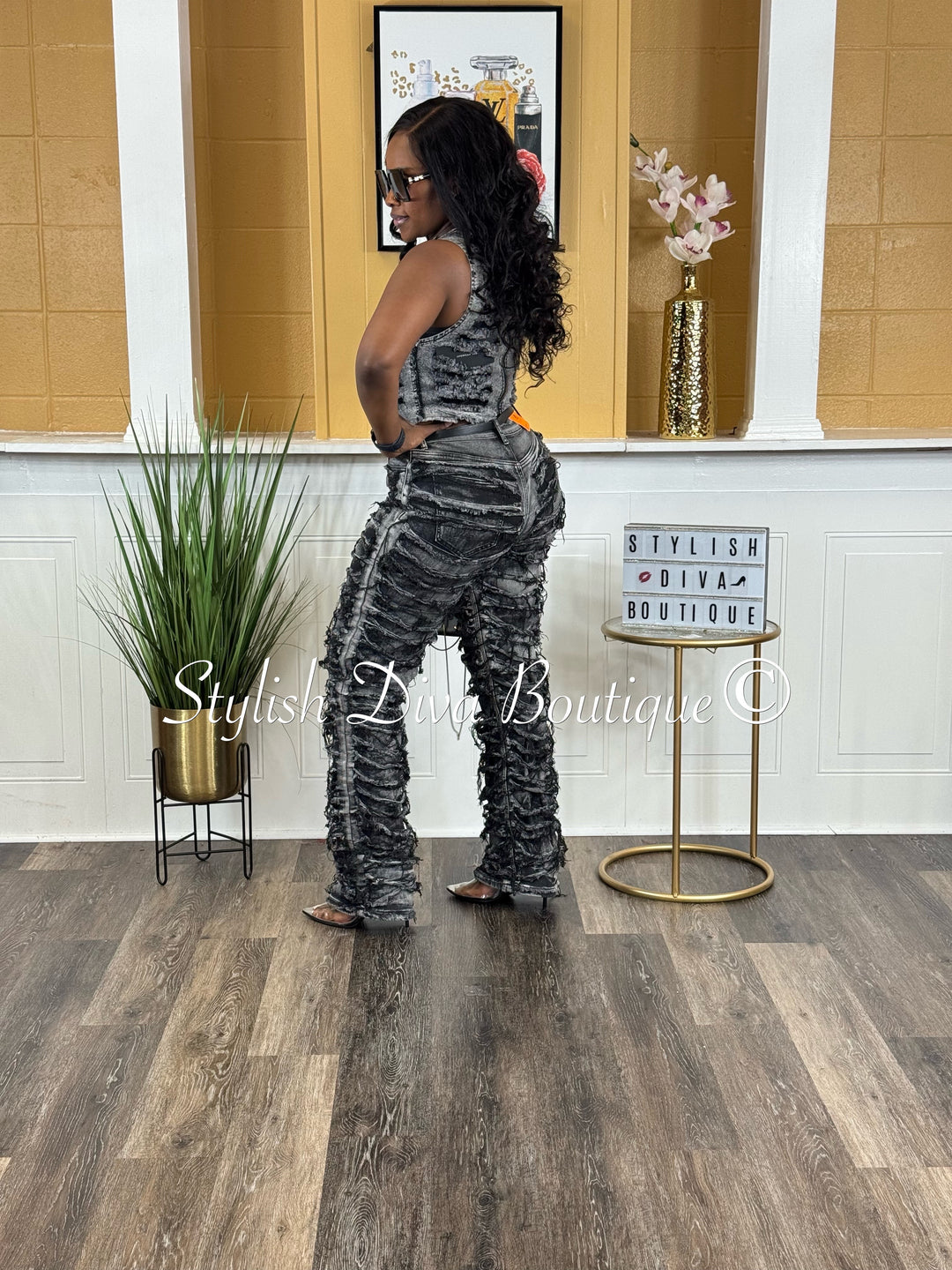 Diva Shred Color Dyed Jeans (Black Wash)
