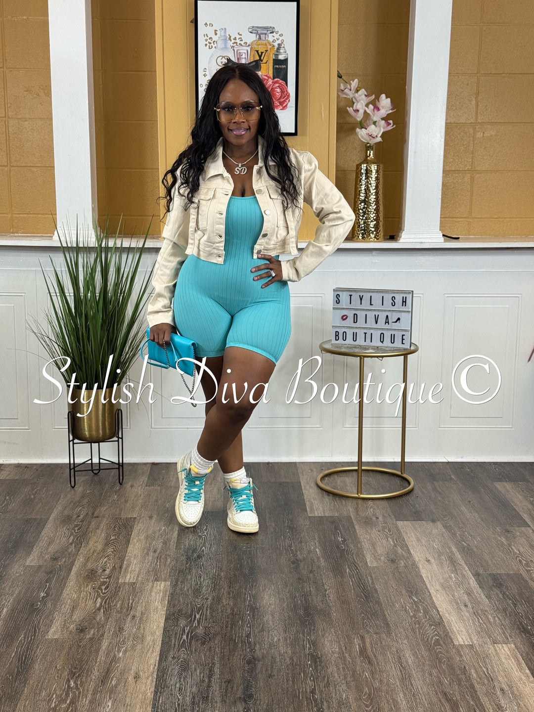 Onyx Vibes Cropped Denim Jacket (Cream)