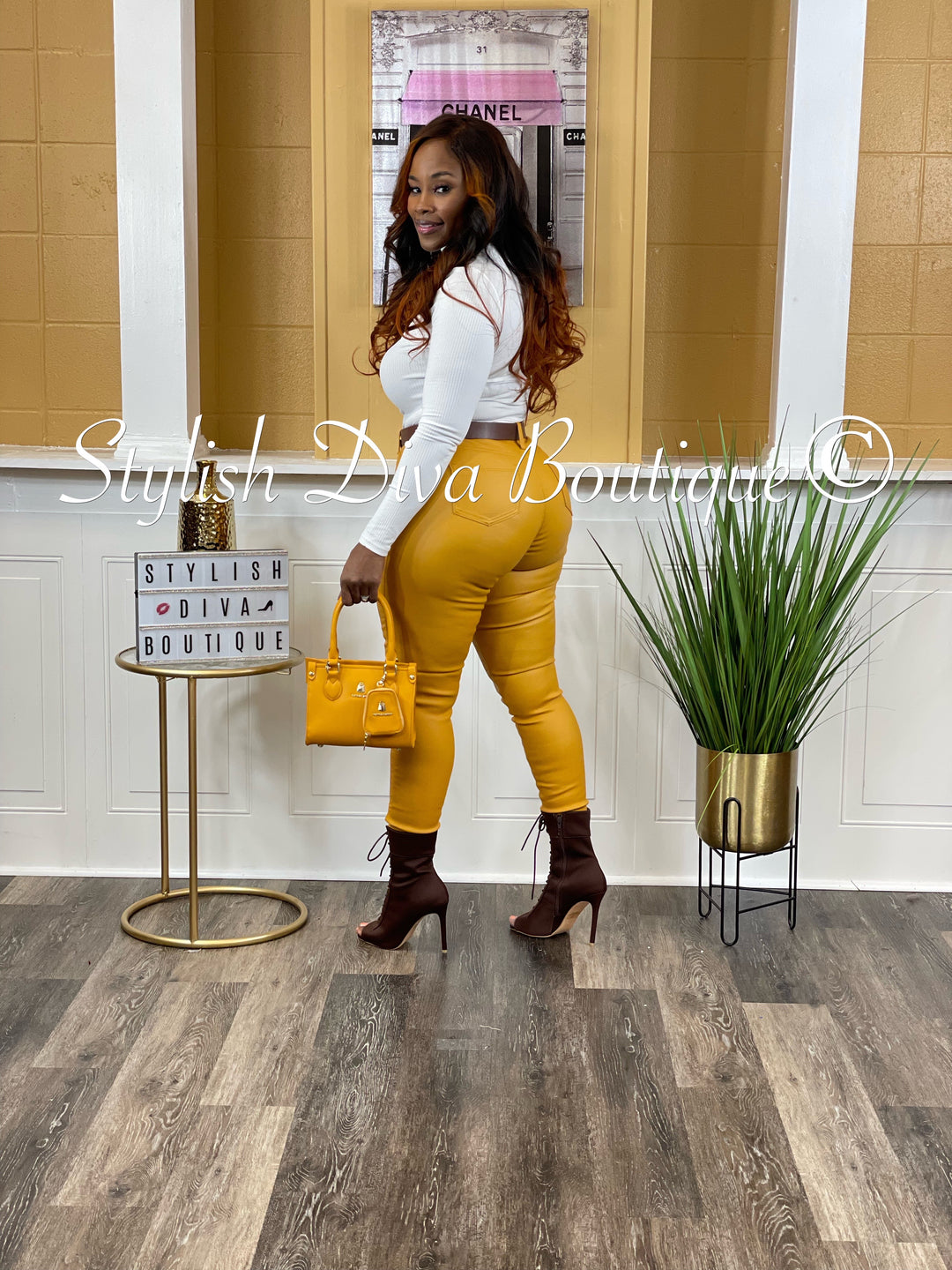 Cute And Curvy Faux Leather Skinny Jeans (Mustard)