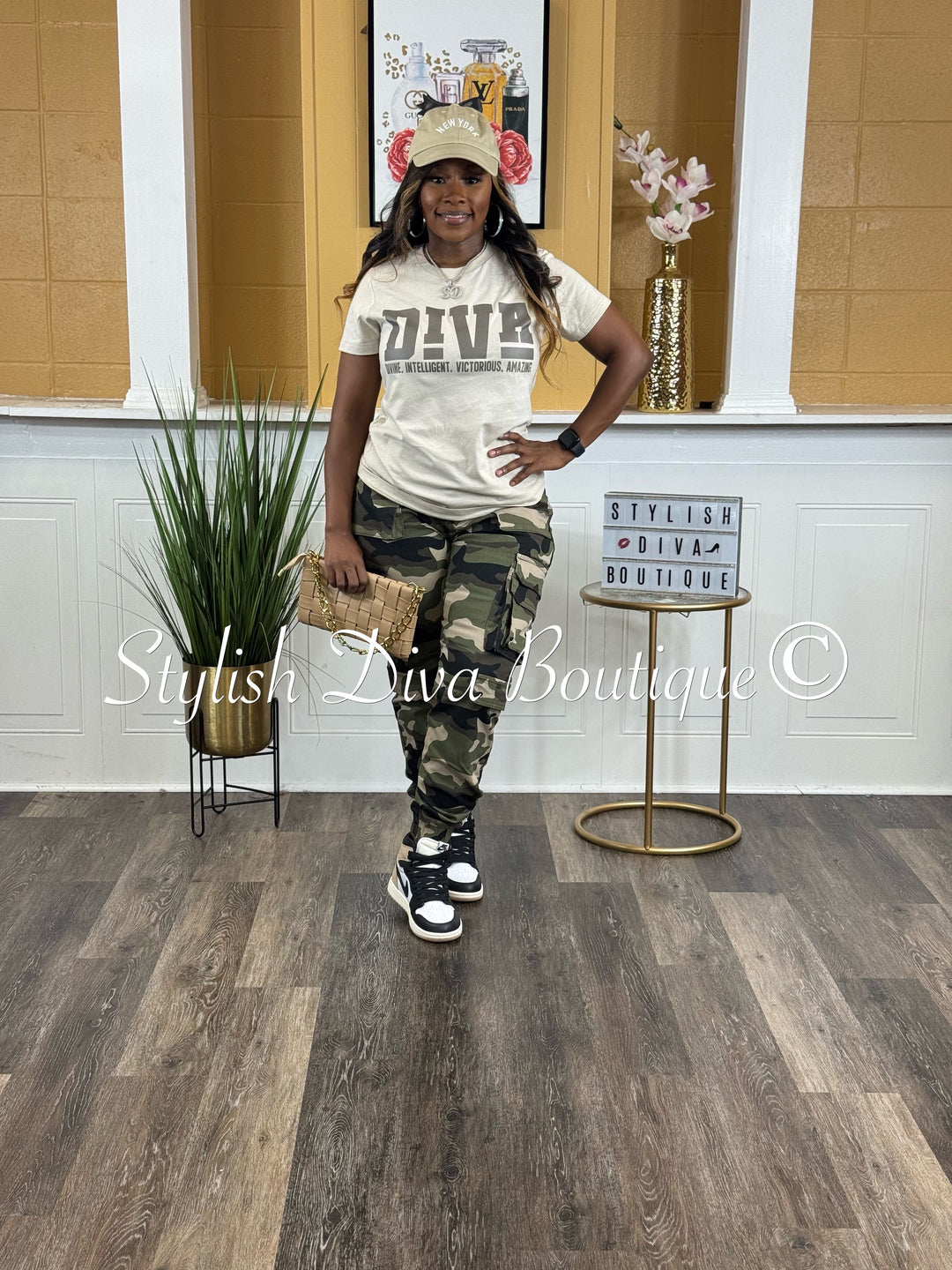 D.I.V.A. T-shirt (Sand Shirt/Grey Print)