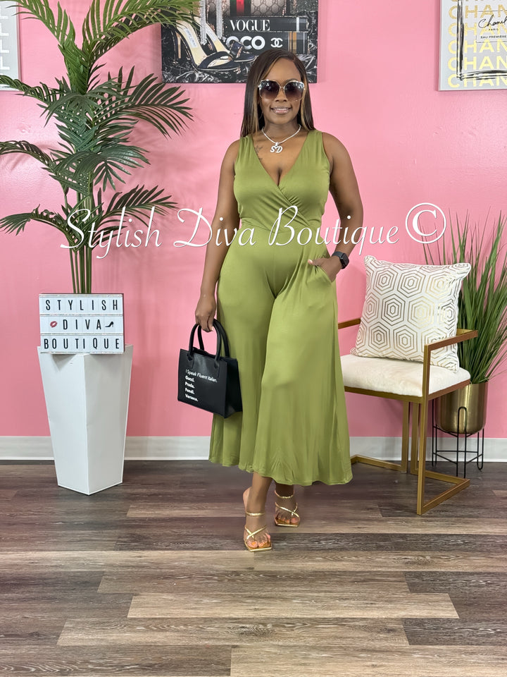 Cyndi Sleeveless Capri Jumpsuit (Green)