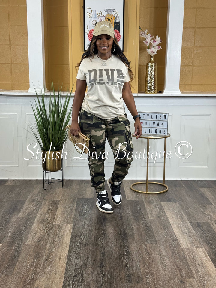 D.I.V.A. T-shirt (Sand Shirt/Grey Print)