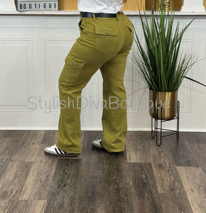 The Assignment Cargo Pants up to 24W (Matcha)