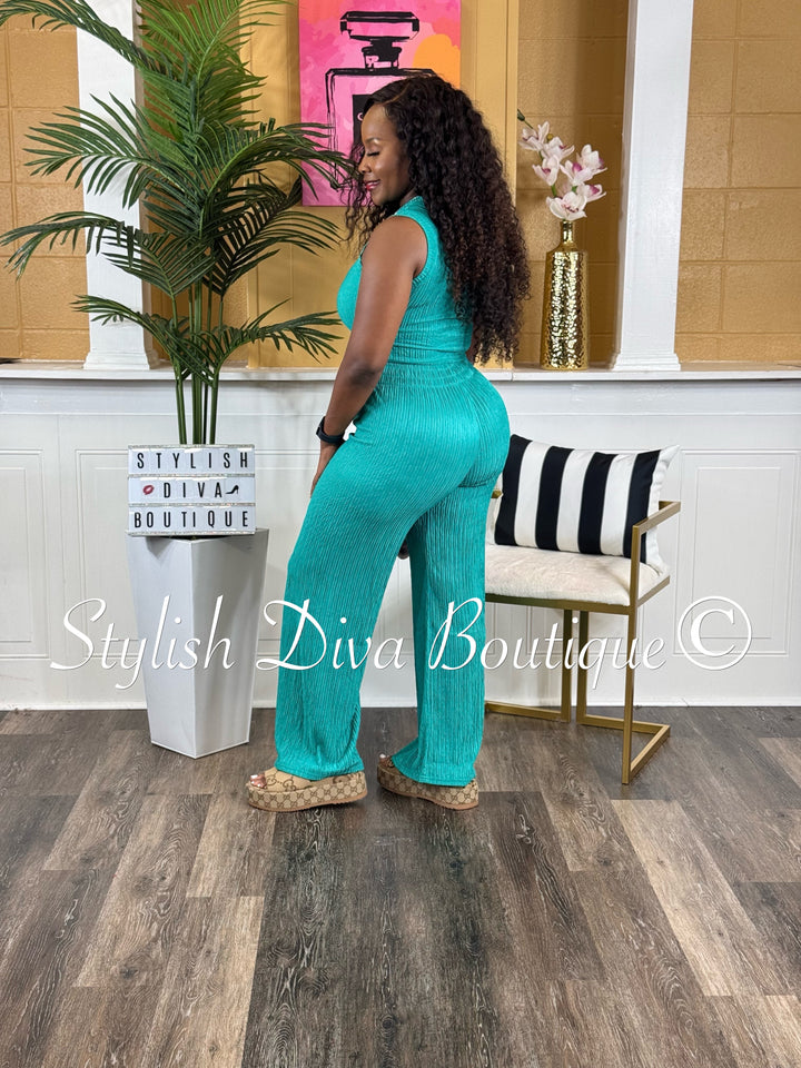 She's Different Cropped Set (Emerald Green)